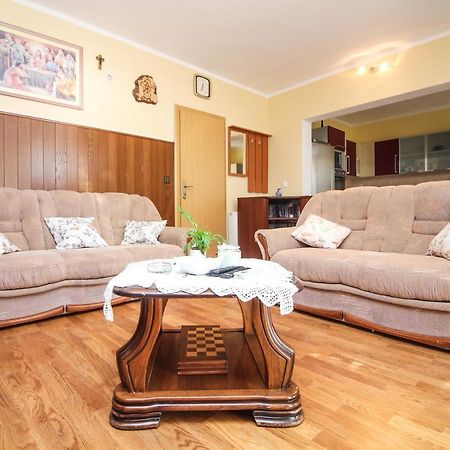 Goles Apartments-First Row To The Sea Rogoznica  Bagian luar foto
